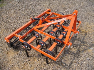 Combinator 140 cm, for Japanese compact tractors, with spring tines and clod crusher, Komondor SKO-140 (1)